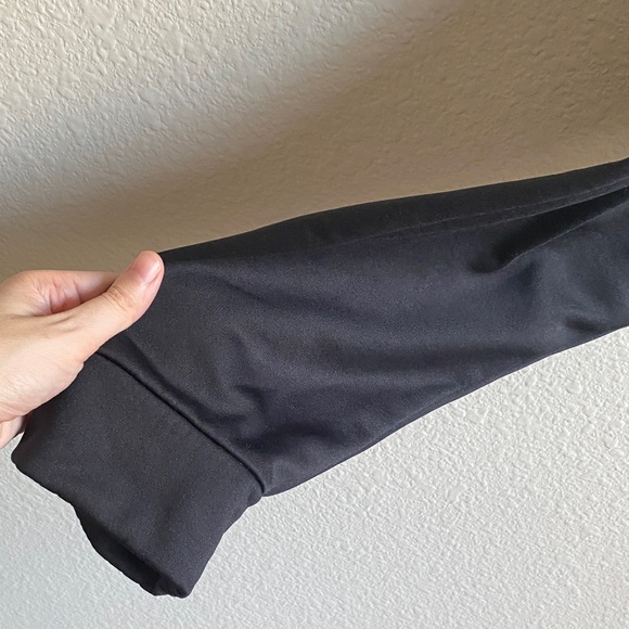 Under Armour Men's Black Hoodie - Picture 5 of 11